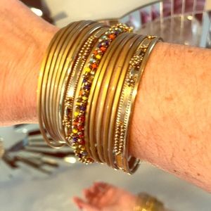 Set of 18 stackable banglesBracelets